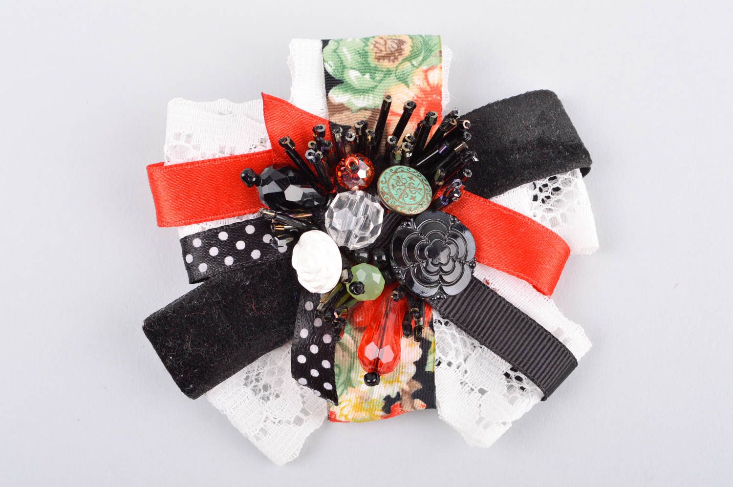 Broche artesanal de textil accesorio de moda regalo original para mujer  foto 2