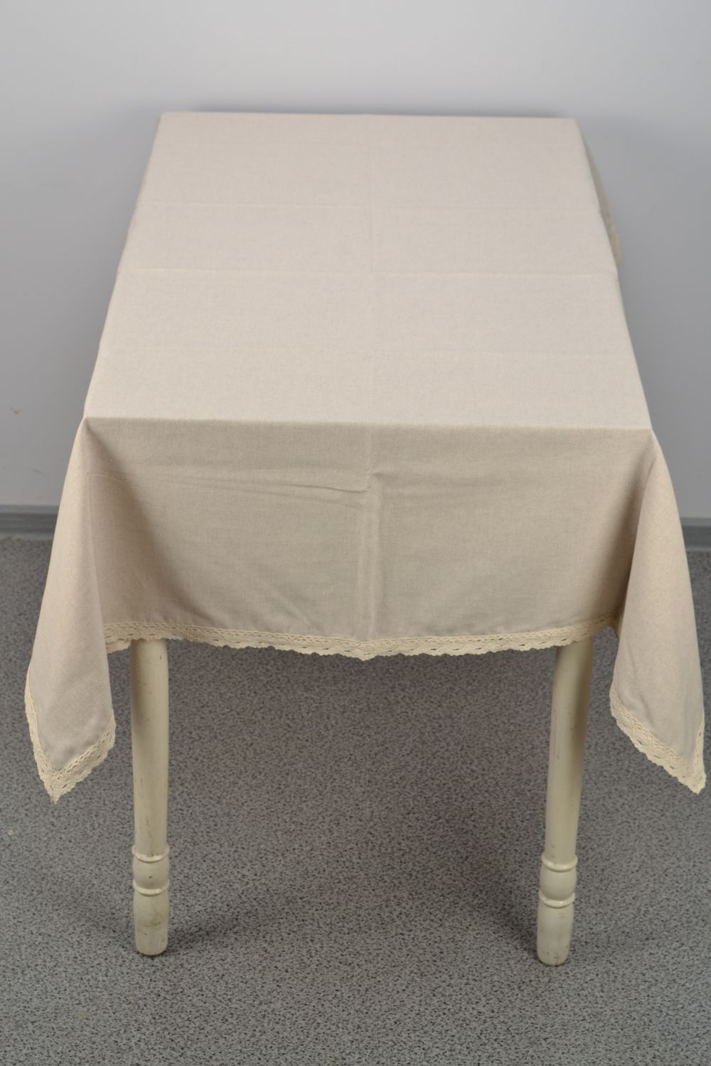 Mantel de mesa rectangular de algodón y poliamida con encaje de color gris foto 2