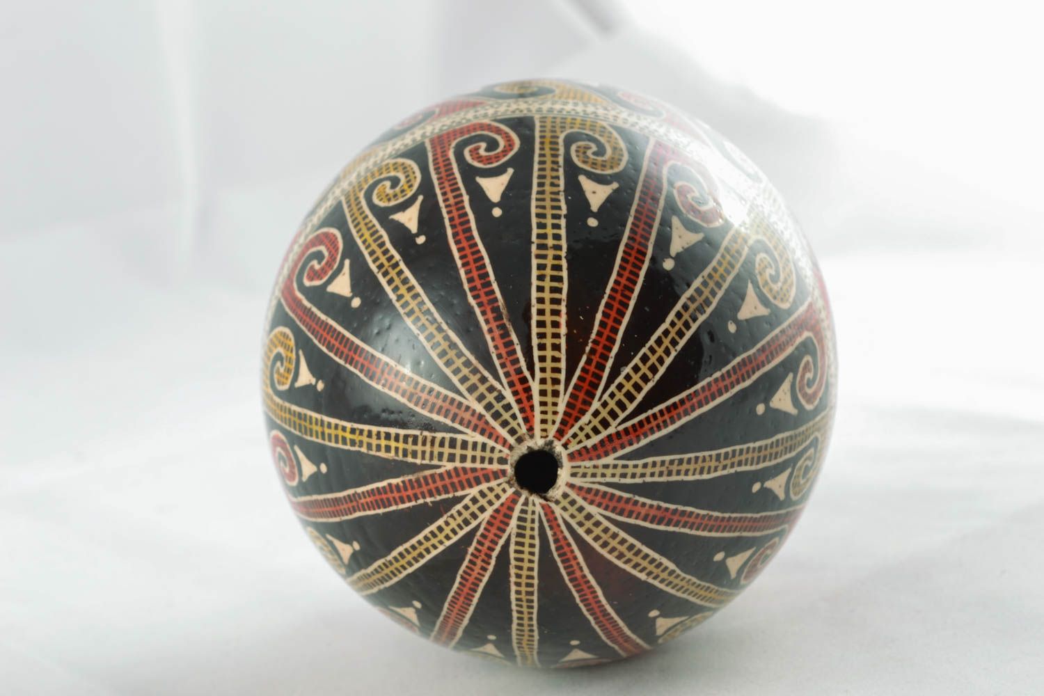 Painted ostrich egg photo 2