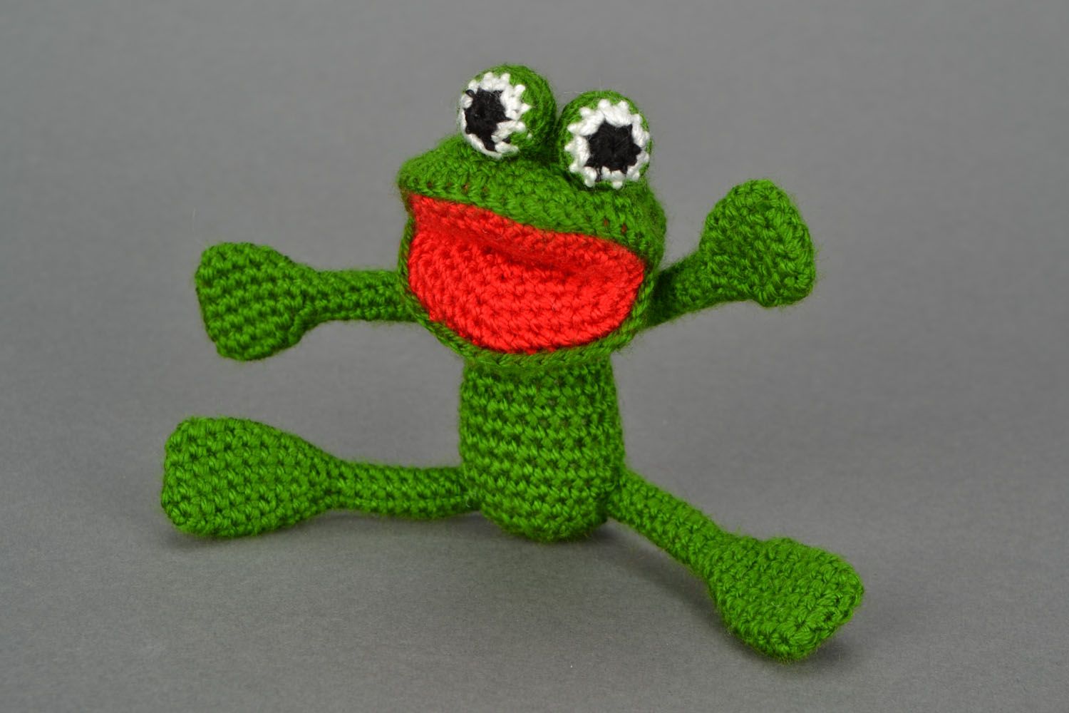 Jouet tricot au crochet Petite Grenouille photo 1