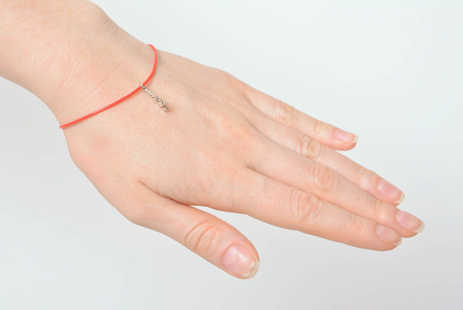 Bracelet cordon ciré Bijou fait main rouge avec Tour Eiffel Cadeau femme photo 3