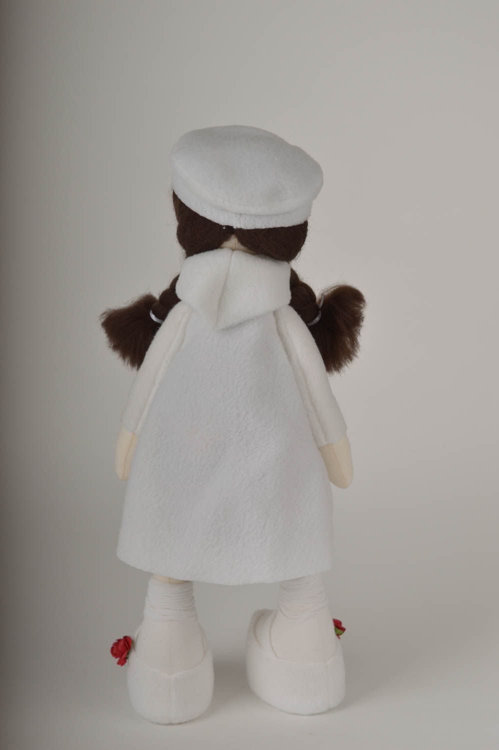 Muñeca hecha a mano de tela peluche decorativo regalo original para niña  foto 4