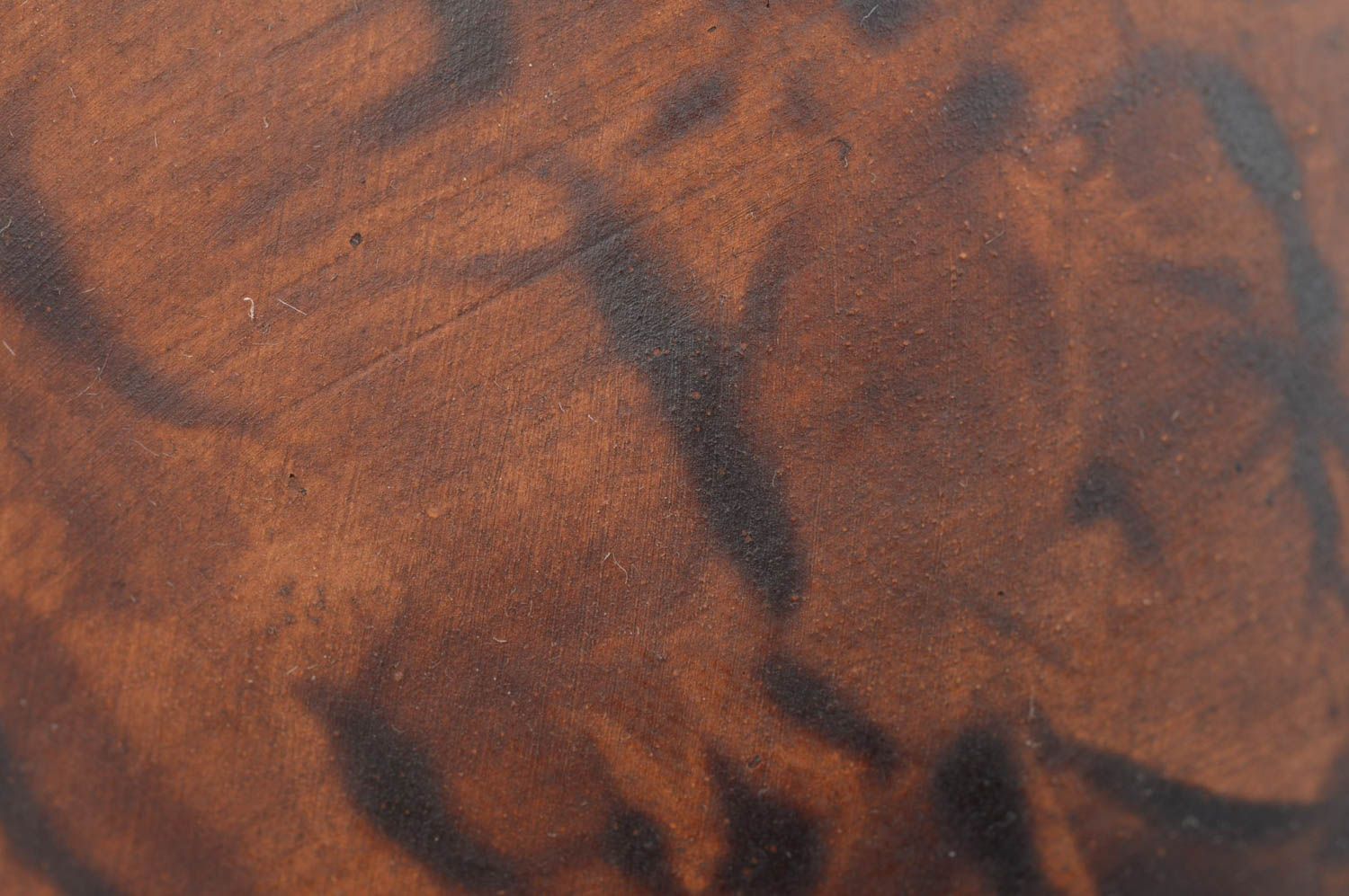 Tasse en argile naturelle écologique faite main marron foncé originale photo 6