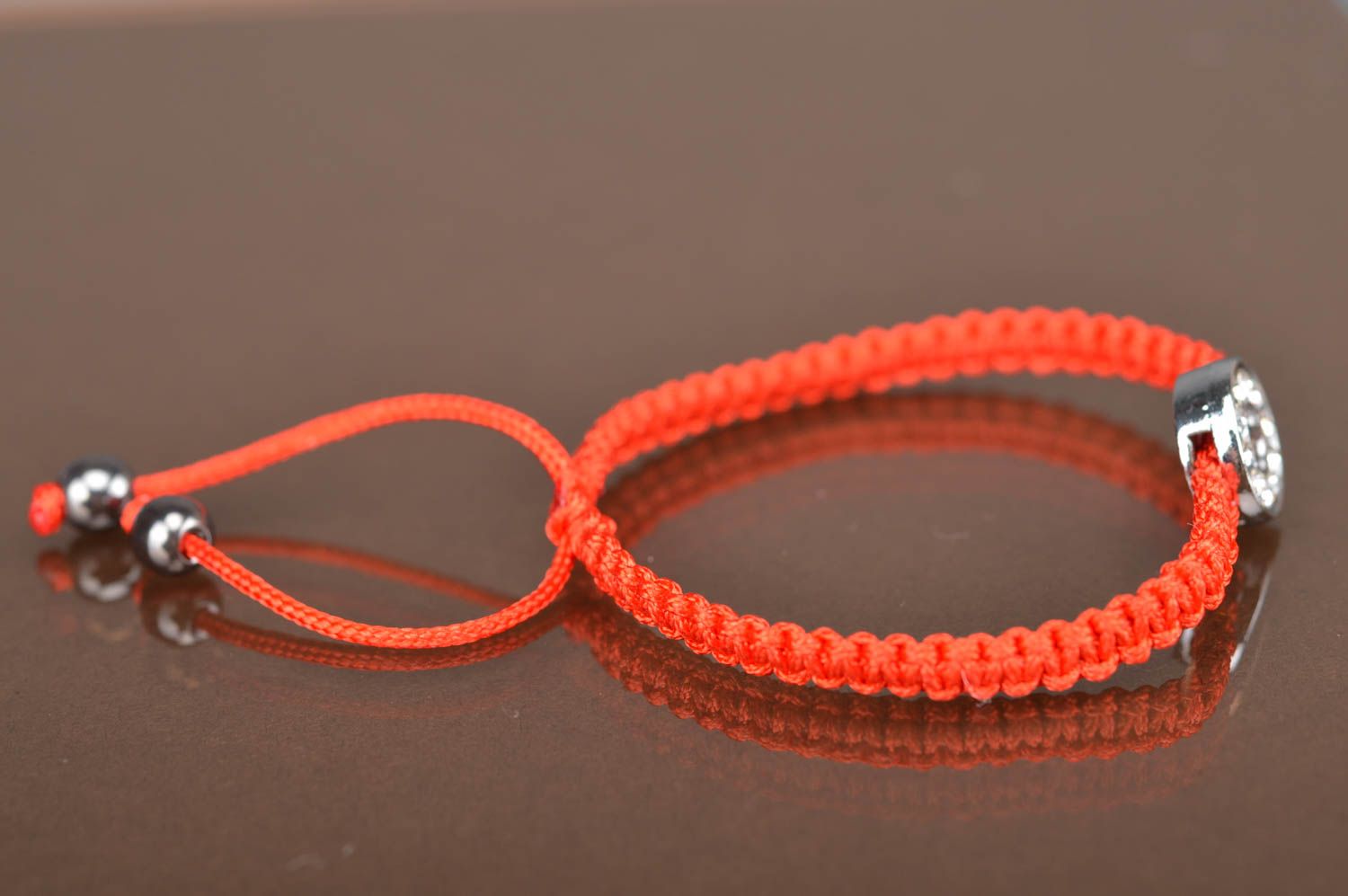 Bracelet rouge tressé en fils fin fait main accessoire original pour femme photo 5