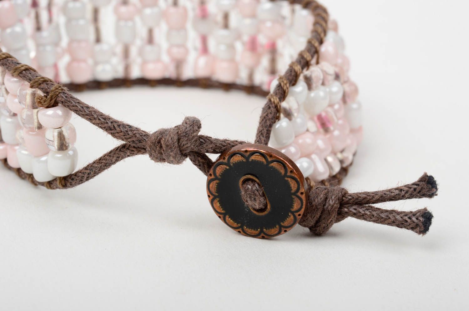 Bracelet en perles de rocaille Bijou fait main rose-blanc Cadeau femme photo 4