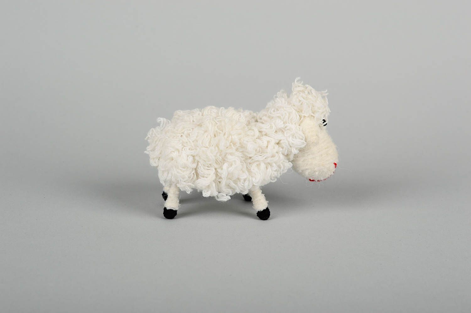 Jouet mouton blanc fait main Figurine animal Décoration maison originale petite photo 3