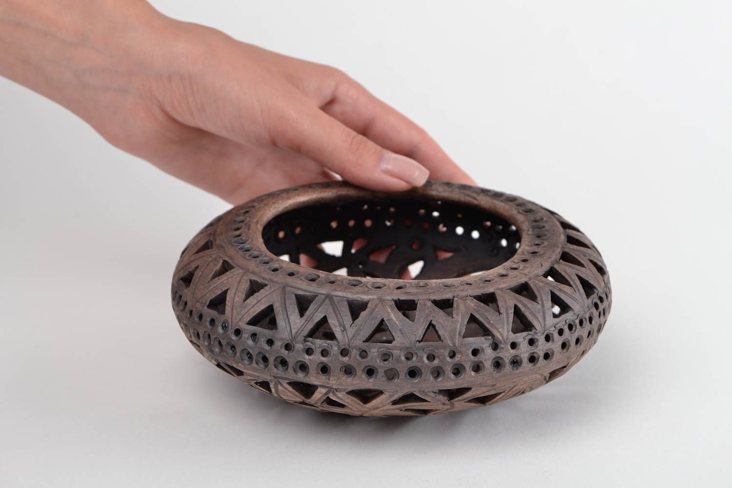 Керамический светильник подарок ручной работы подсвечник из глины круглый фото 2