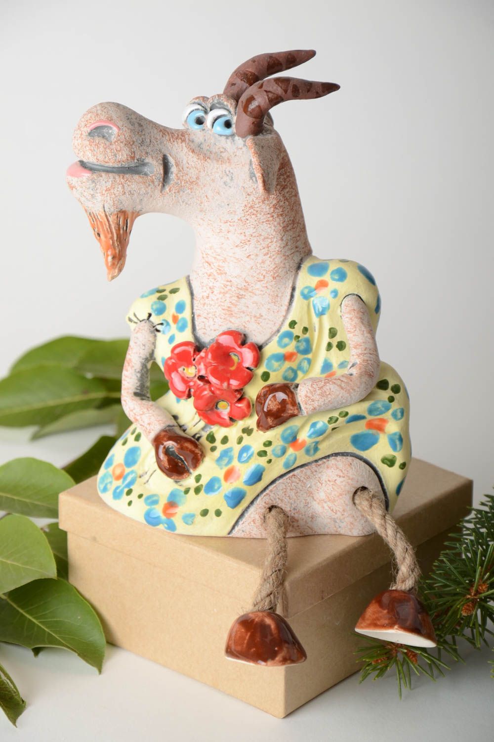 Kinder Spardose handgemachte Keramik Geschenk für Kinder Ton Deko bunte Ziege foto 1