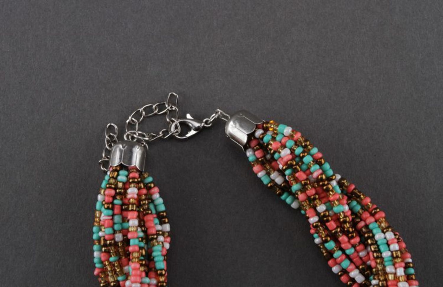 Necklace made of multicoloured beads photo 2