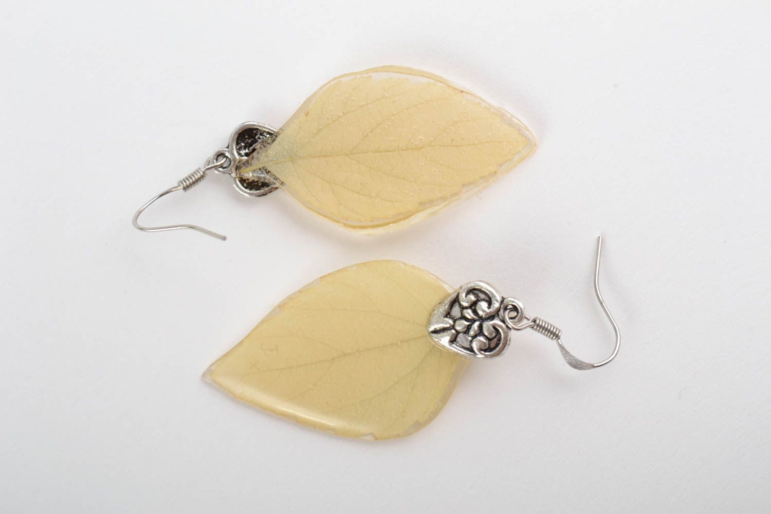Handmade designer tender earrings with natural leaves in epoxy resin photo 5