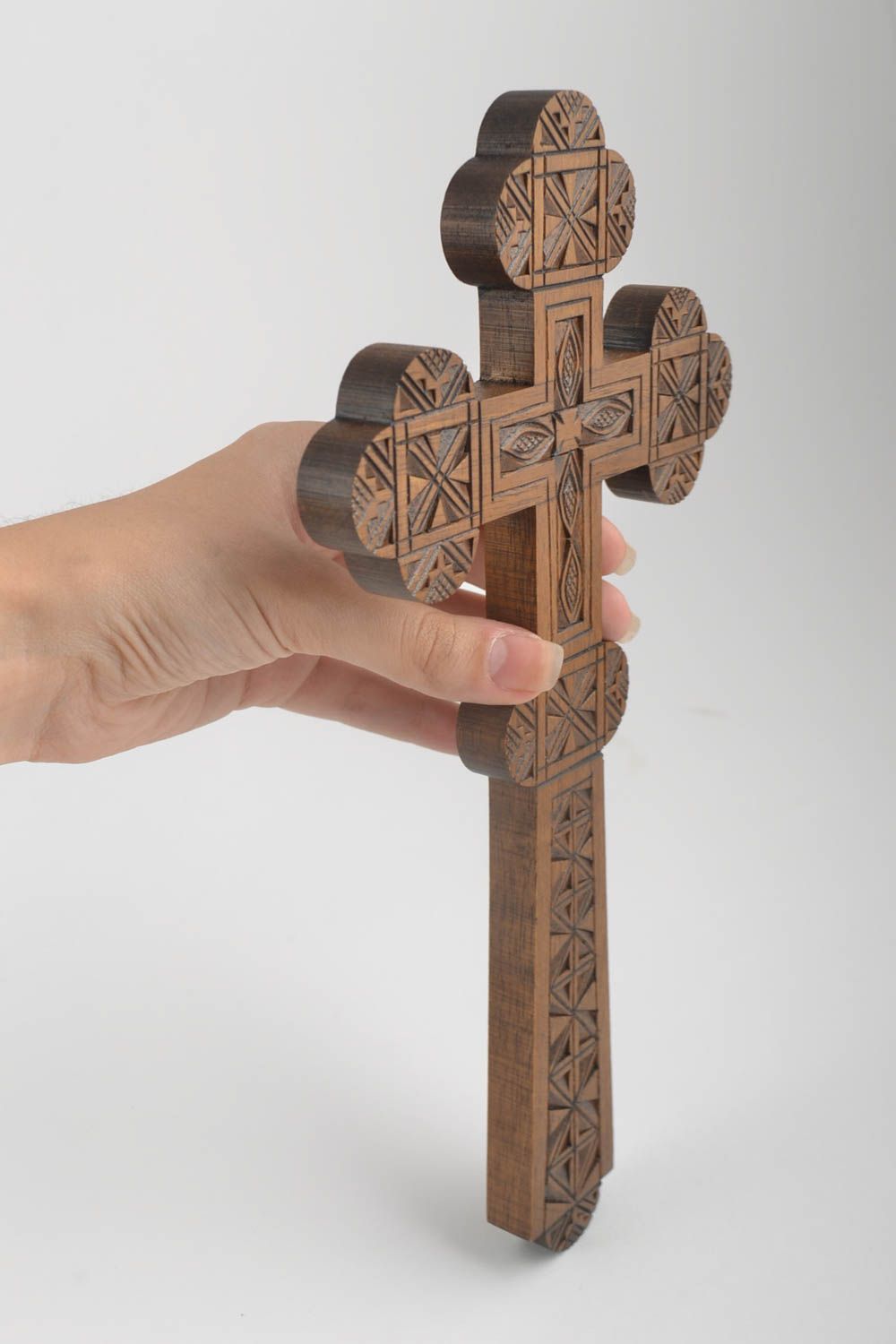 Croix en bois fait main Objet religieux Déco maison tilleul vernis grand photo 5