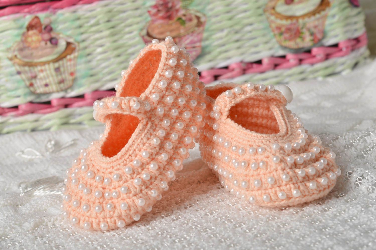Handmade crocheted baby bootees stylish warm home shoes cute kids shoes photo 1