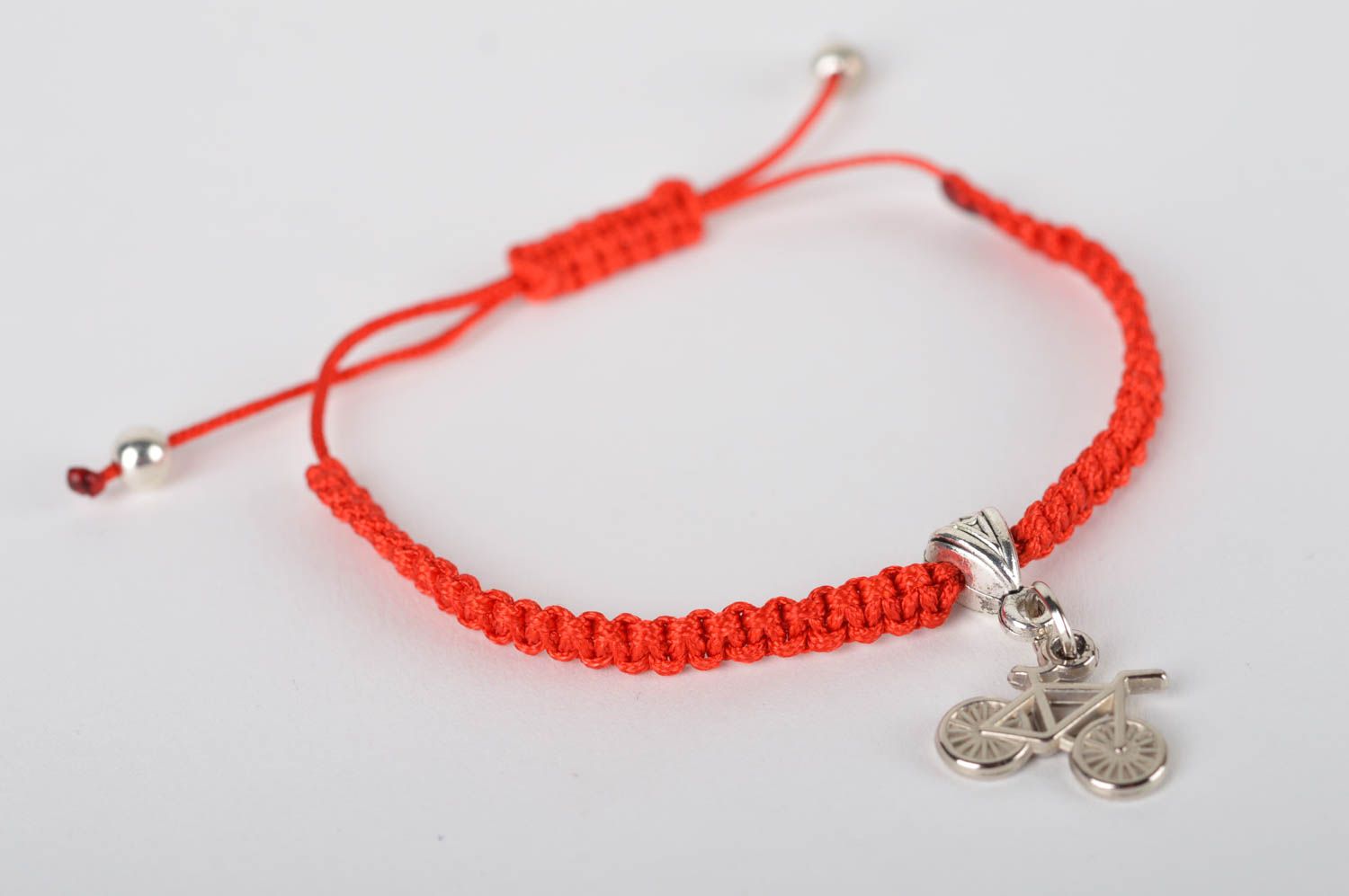 Stylish handmade wrist bracelet red textile bracelet fashion accessories photo 2