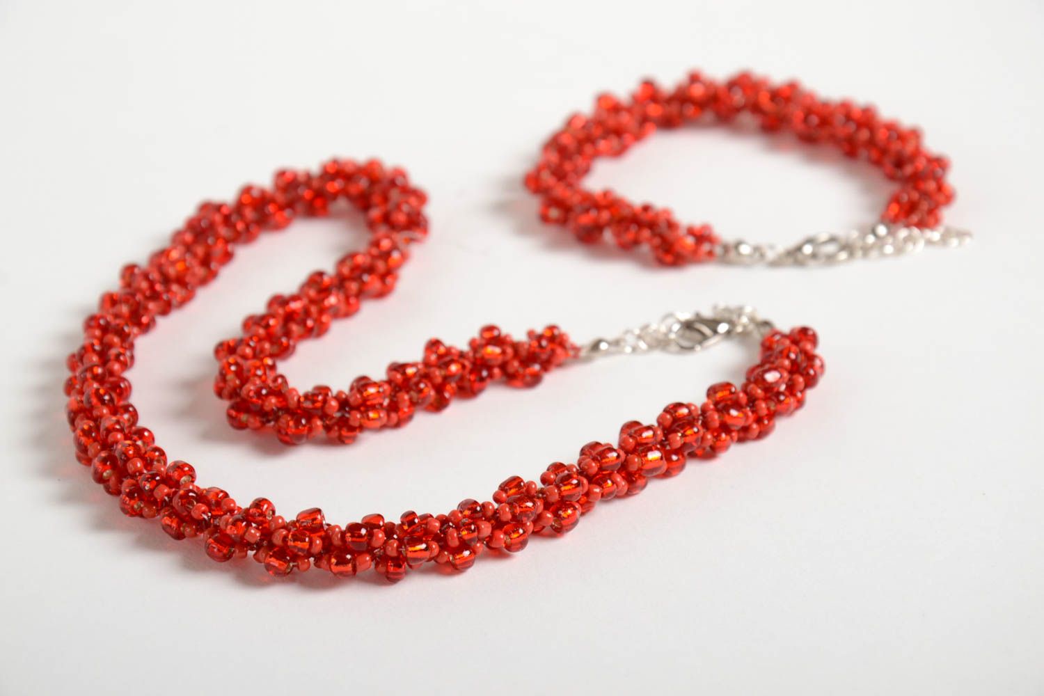 Parure collier bracelet Bijoux faits main rouges perles de rocaille Cadeau femme photo 4