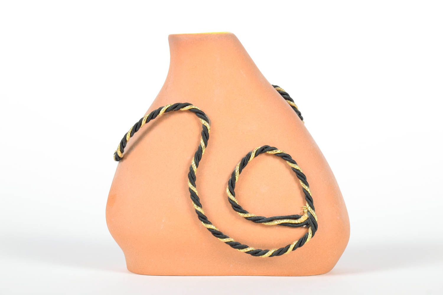 5 inches triangle shape vase in terracotta color for table décor 0,8 lb photo 4