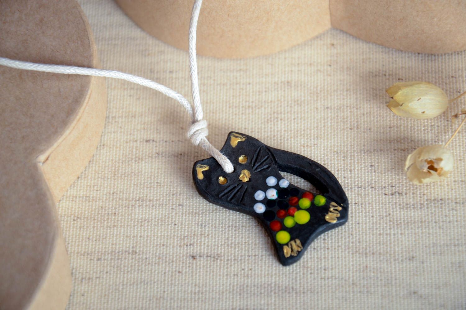 Handmade ceramic pendant unusual stylish jewelry female pendant in shape of cat photo 1