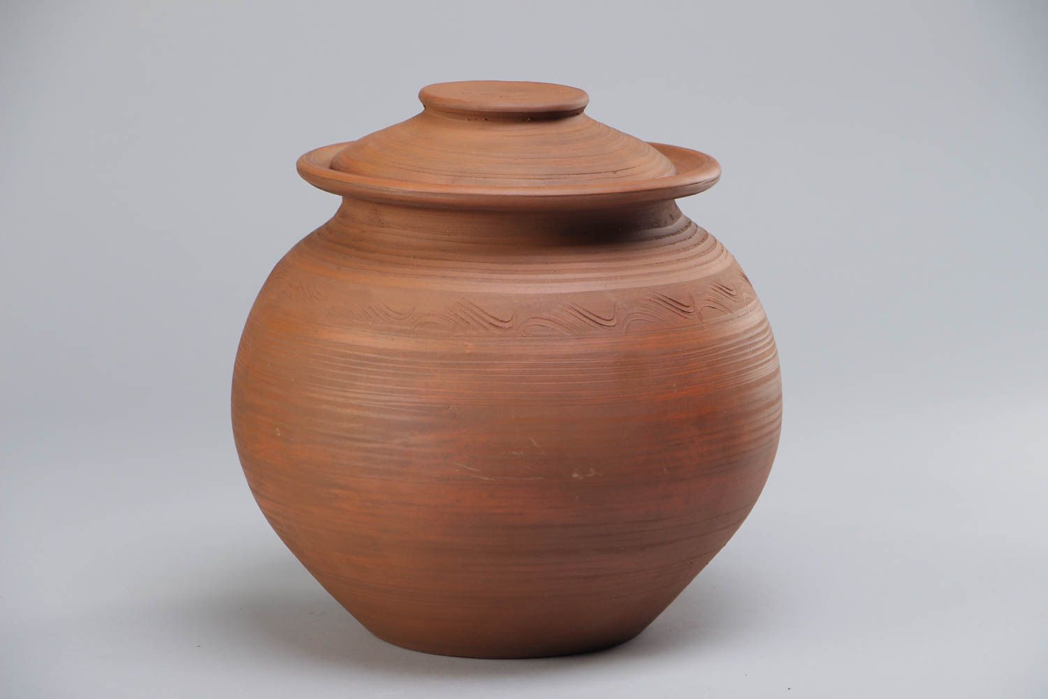 Grand pot en céramique pour cuisiner fait main 3 litres brun avec couvercle photo 2
