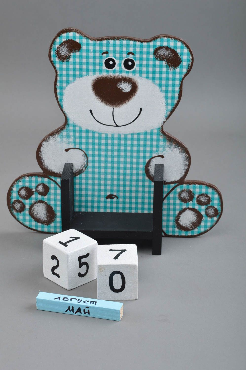 Niedlicher Holz Tischkalender für Kinder in Form von Bären für 4 Monate handmade foto 3