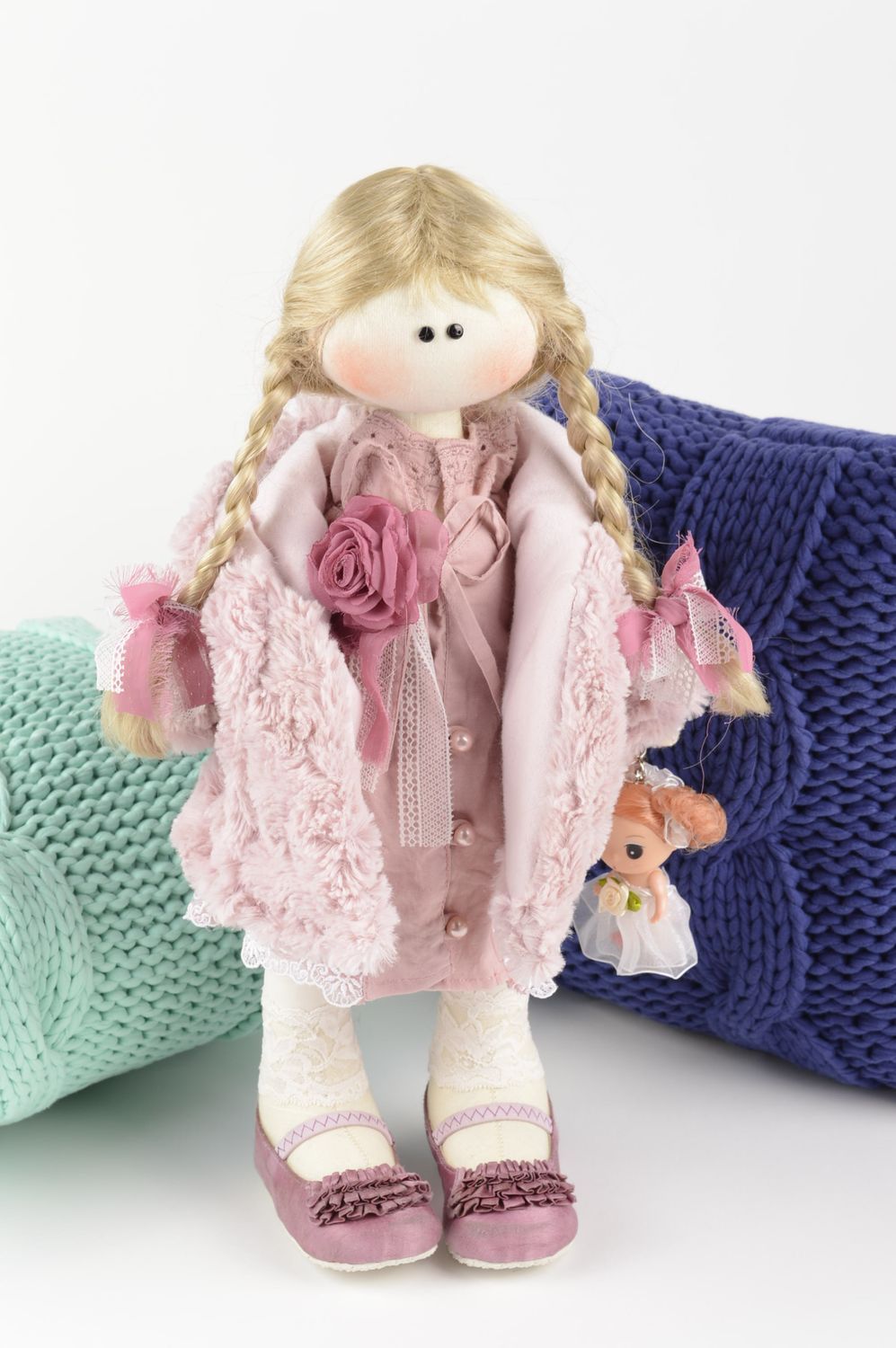 Очаровательная кукла ручной работы кукла из ткани льна мягкая кукла для девочки фото 1