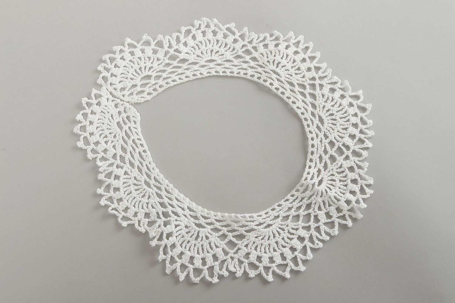 Col blanc Accessoire fait main tricoté en fils de coton au crochet Cadeau femme photo 3