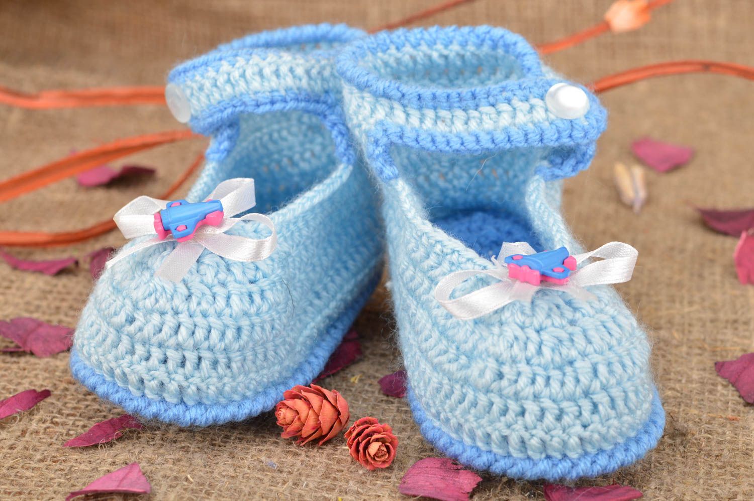 Пинетки для младенцев ручной работы голубые для девочек с бантиками милые фото 1