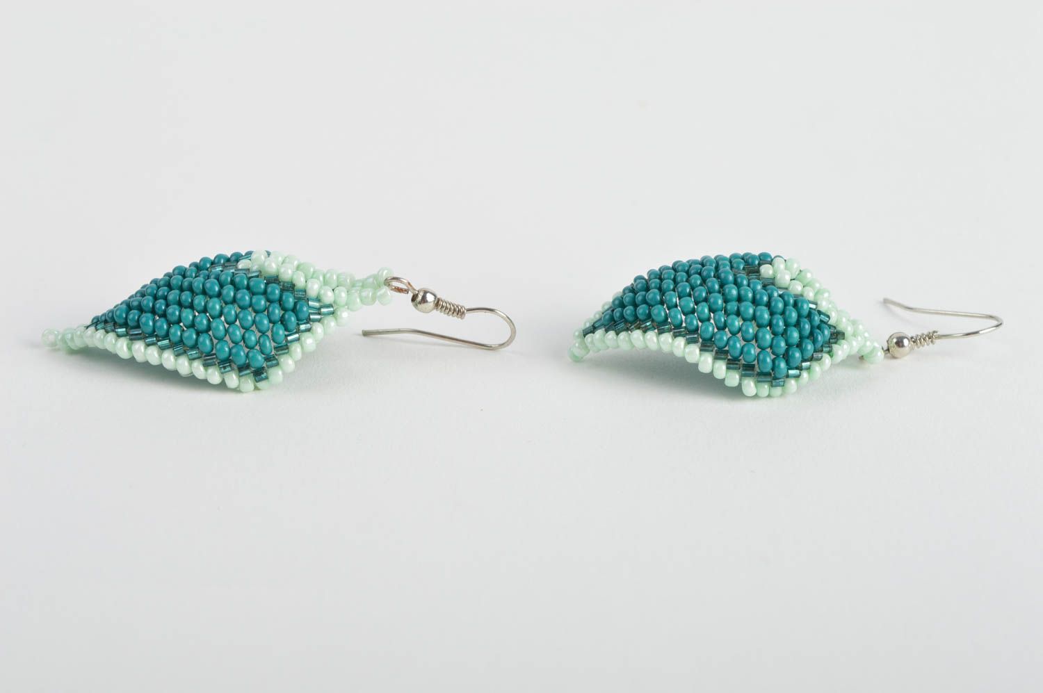 Handmade designer bead woven earrings of turquoise color of rhombus shape photo 4