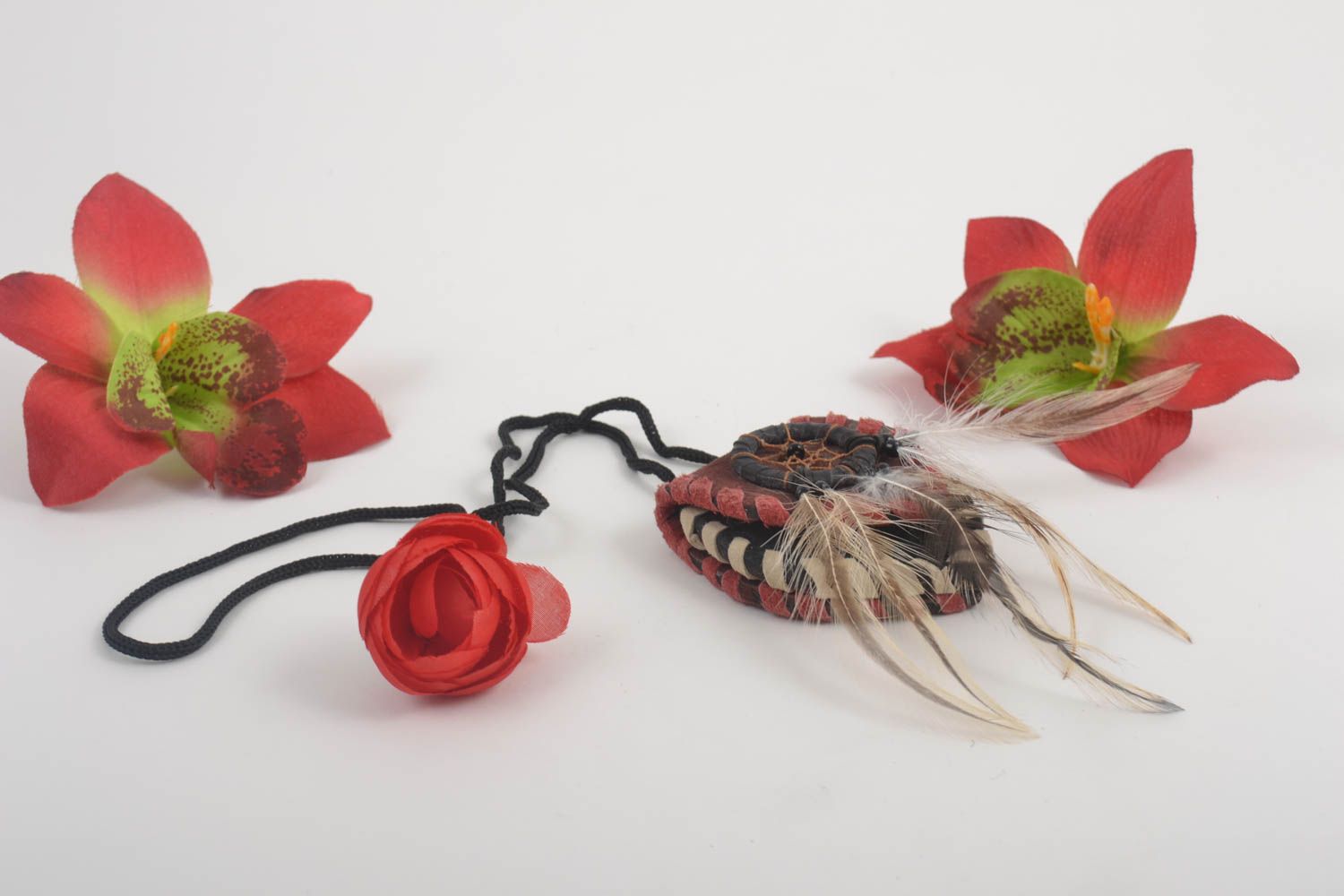 Handmade Leder Anhänger Frauen Accessoires Designer Schmuck Geschenk für Frau foto 1