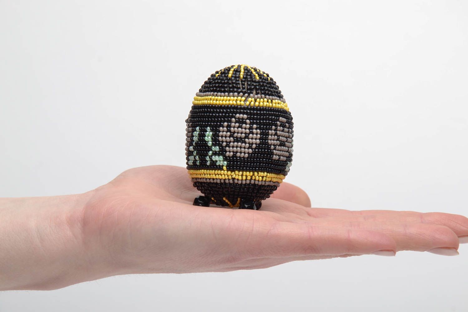 Wooden Easter egg woven over with beads photo 2