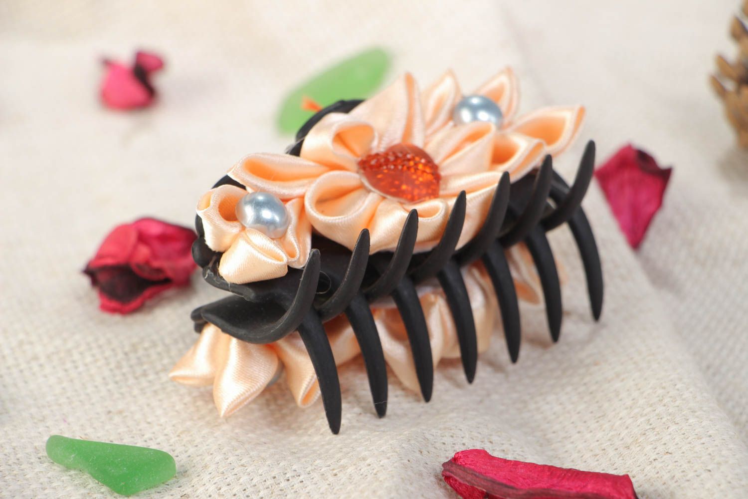 Handmade eleganter Haargreifer Blume in Kanzashi Technik bequem Pastellfarben foto 1