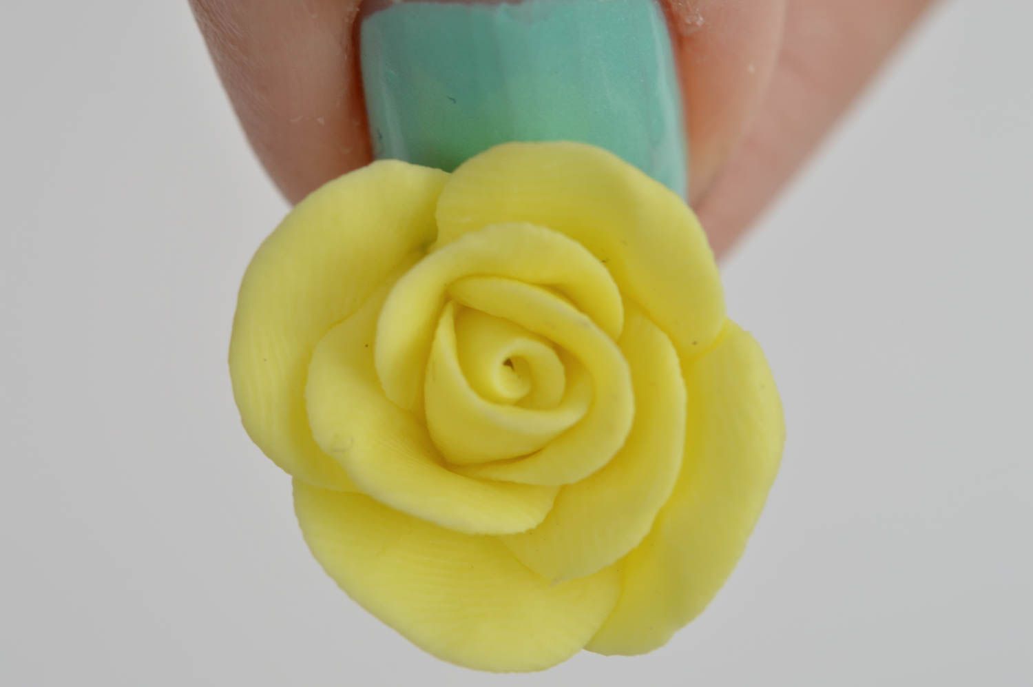 Авторское украшение из полимерной глины серьги гвоздики желтая роза хенд мейд фото 3