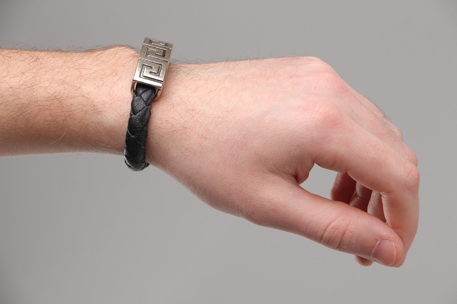 Bracelet fait main de vrai cuir avec pendeloque métallique tressé unisexe photo 5