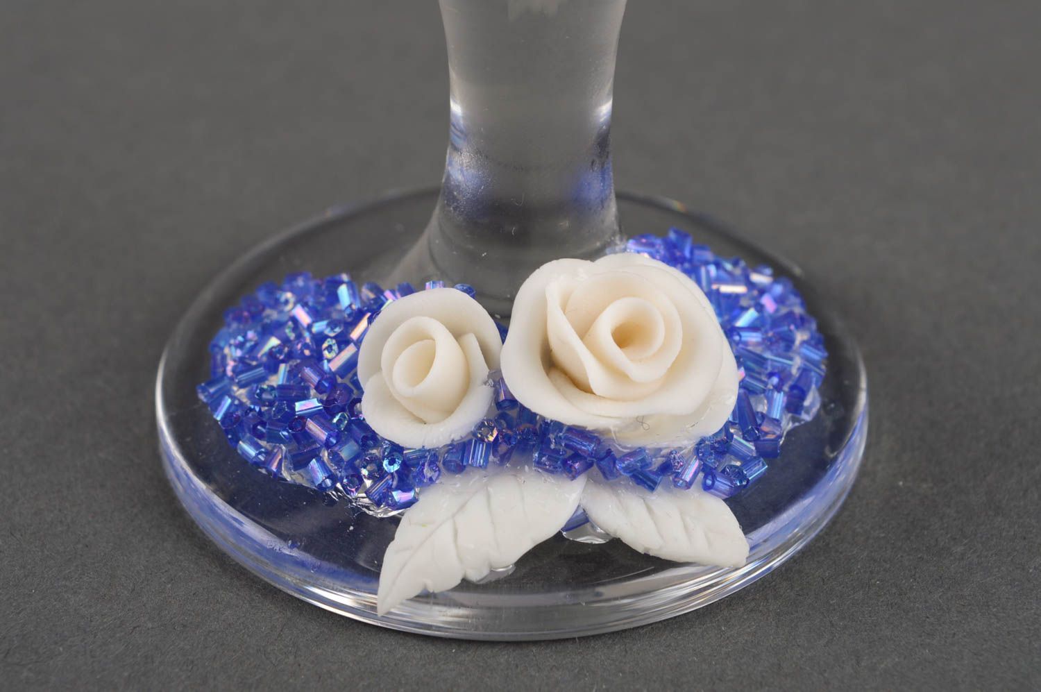 Verres à pied Vaisselle en verre fait main roses blanches Cadeau mariage 2 pcs photo 3