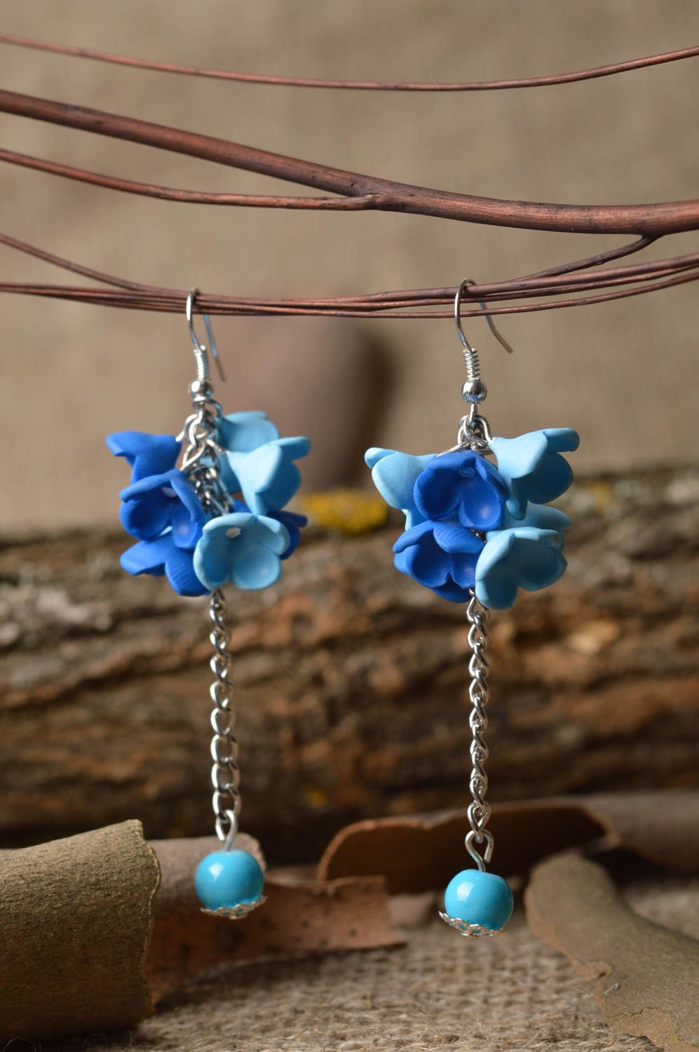 Boucles d'oreilles pendantes Bijou fait main fleurs bleues Cadeau femme photo 1