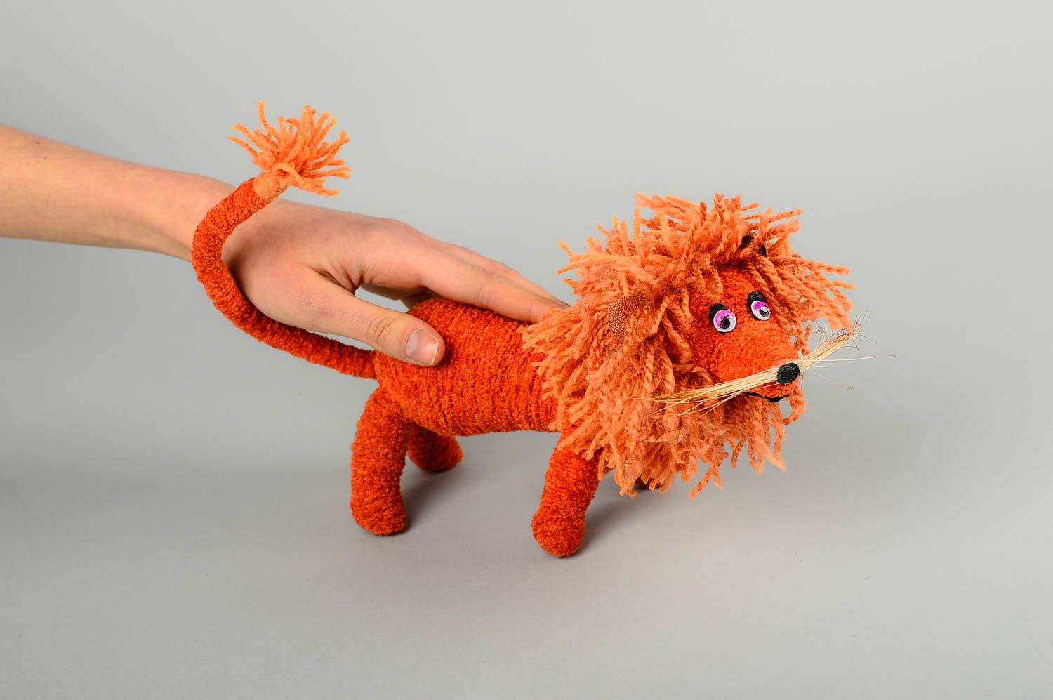 Jouet lion orange fait main Figurine animal Décoration maison intéressante photo 2