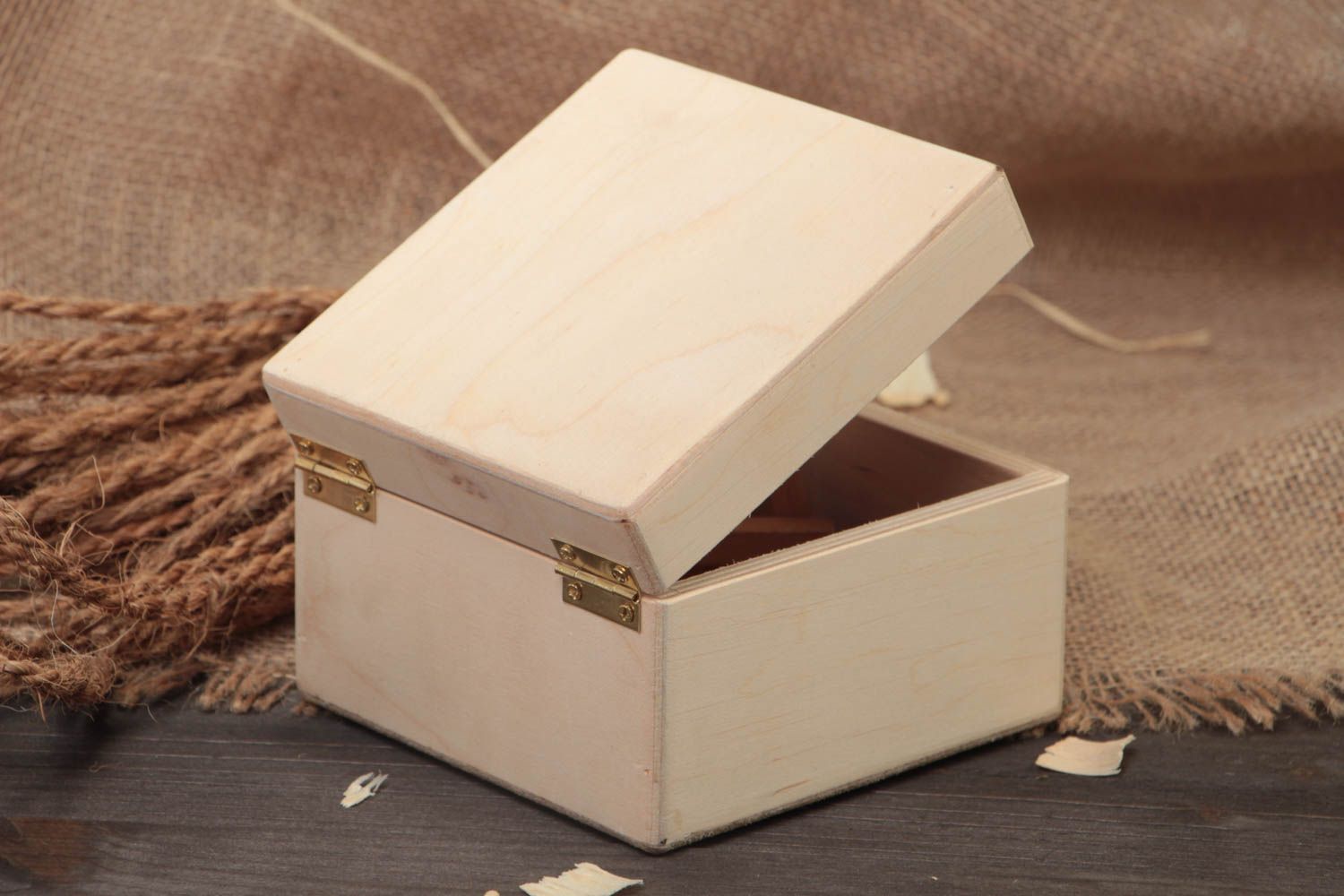 Handmade plywood craft blank for decoration small square jewelry box DIY present photo 1