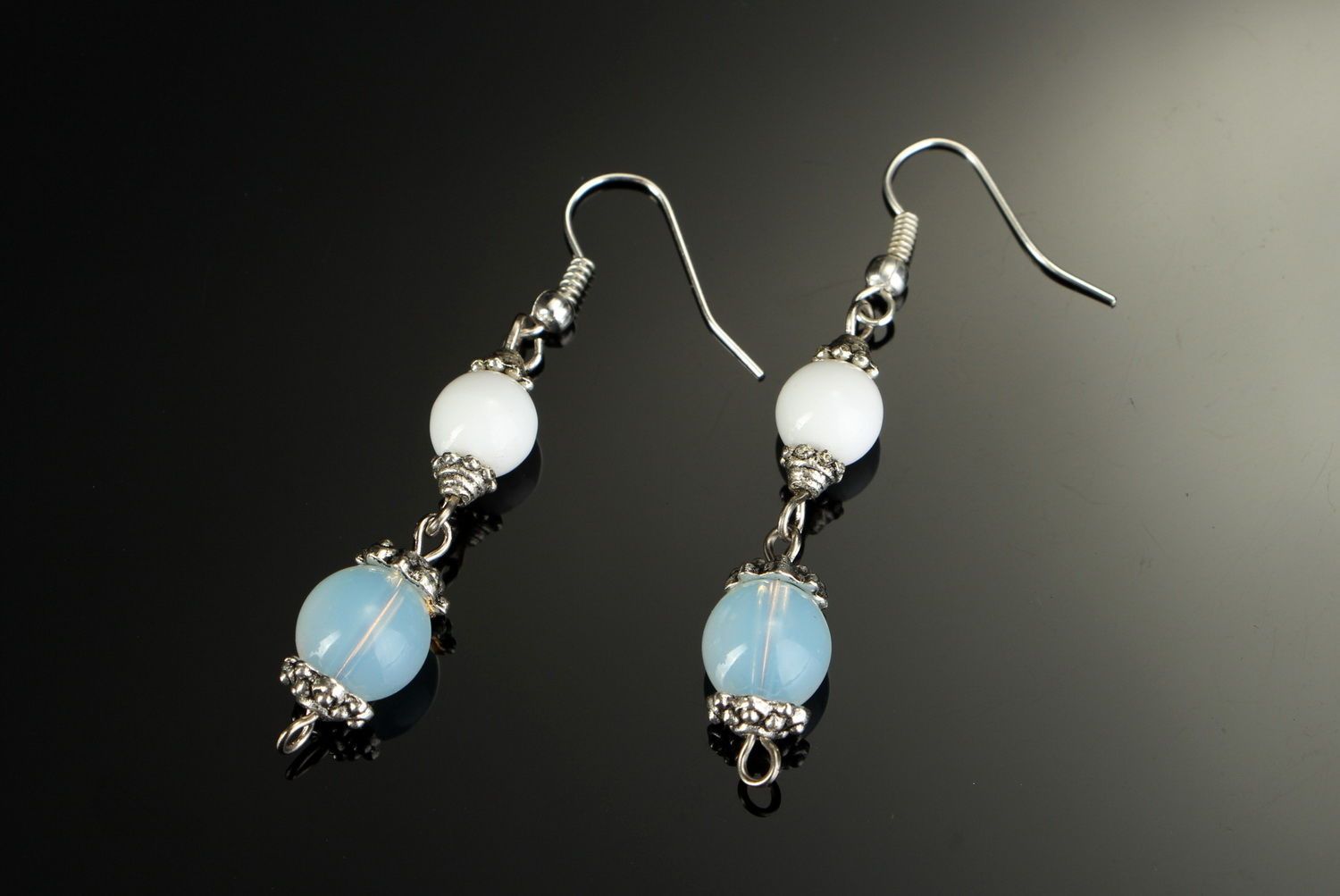 Earrings with white agate photo 4