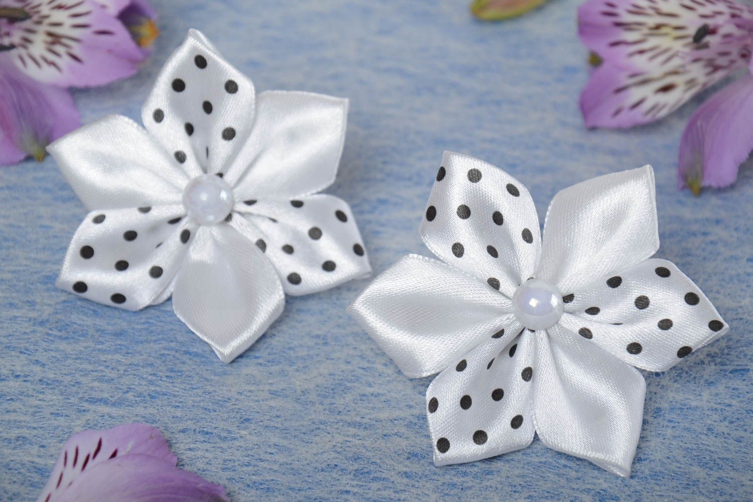 Set of 2 handmade white kanzashi satin ribbon flower hair ties for kids photo 1