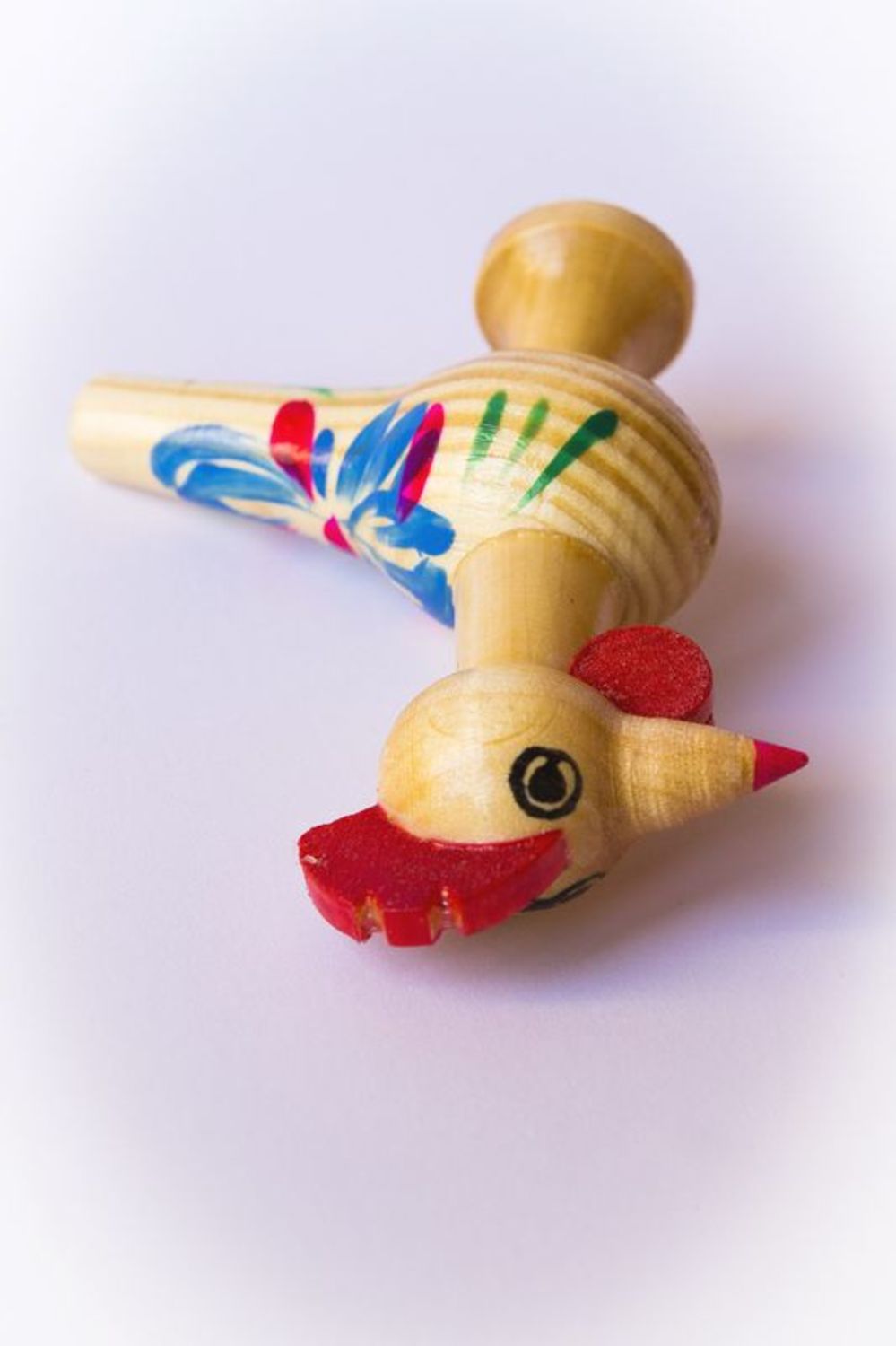 Fischietto in legno fatto a mano fischietto decorativo giocattolo popolare
 foto 6