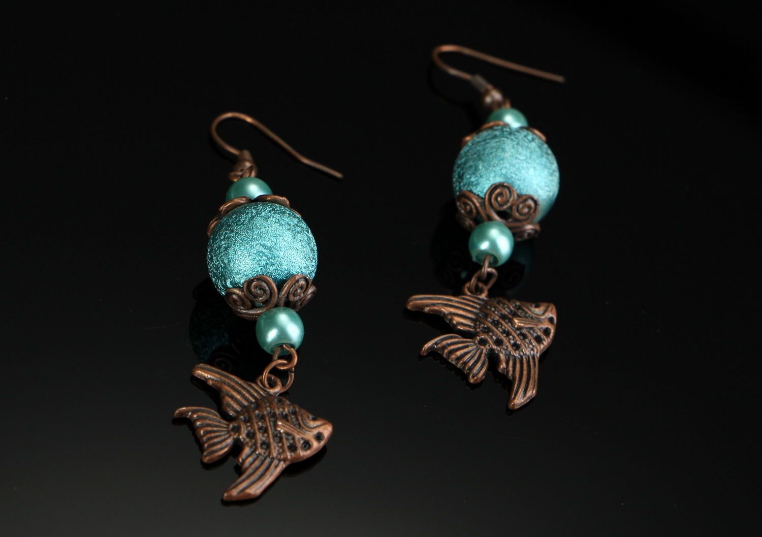 Boucles d'oreilles fait main en cuivre et perles céramiques Reine de la mer   photo 4