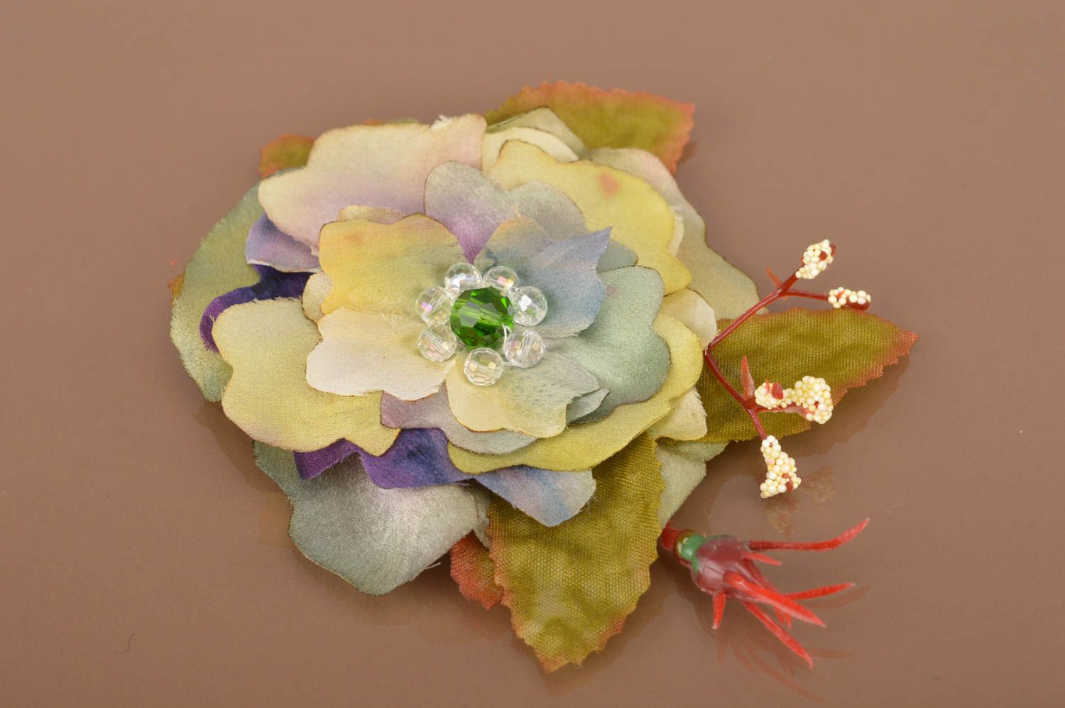 Брошь цветок из ткани небольшая необычной расцветки батик ручной работы фото 5