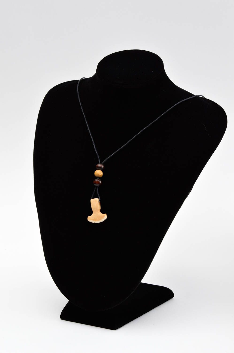 Handmade neck accessory natural material bone pendant necklace fashion jewelry photo 2