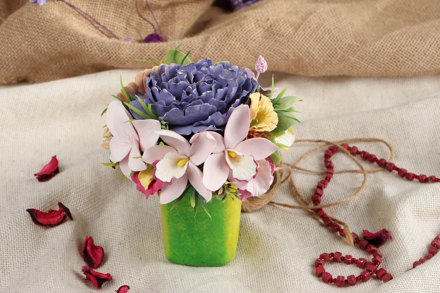 Composition florale décorative avec pivoine faite main photo 5