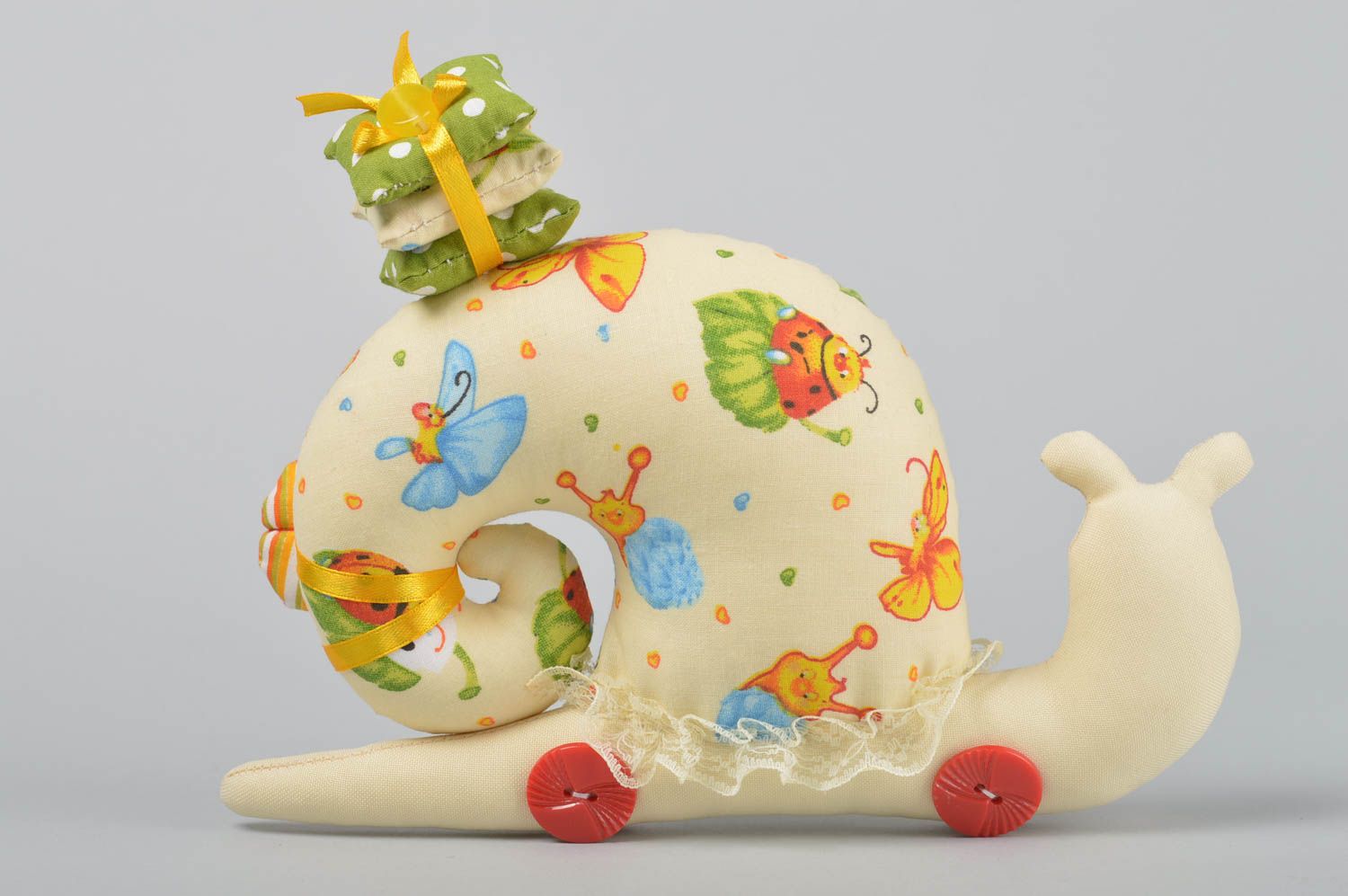 Игрушка ручной работы для декора игрушка улитка подарок на новоселье цветная фото 4