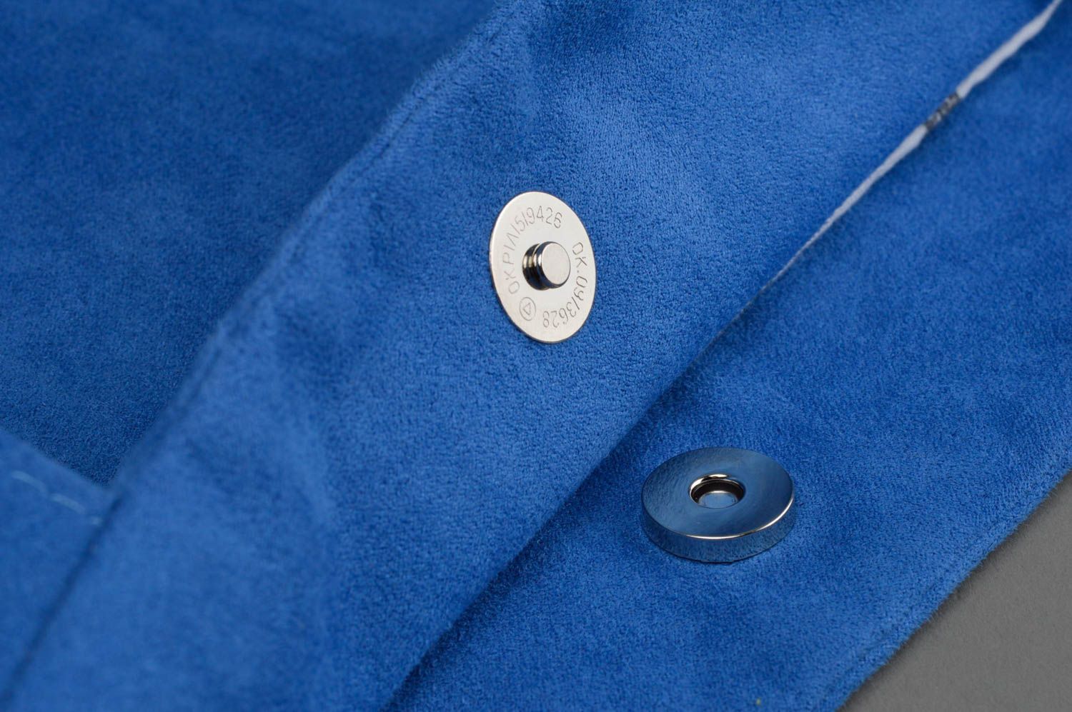 Сумка ручной работы из искусственной замши с внутренним карманом синяя большая фото 4