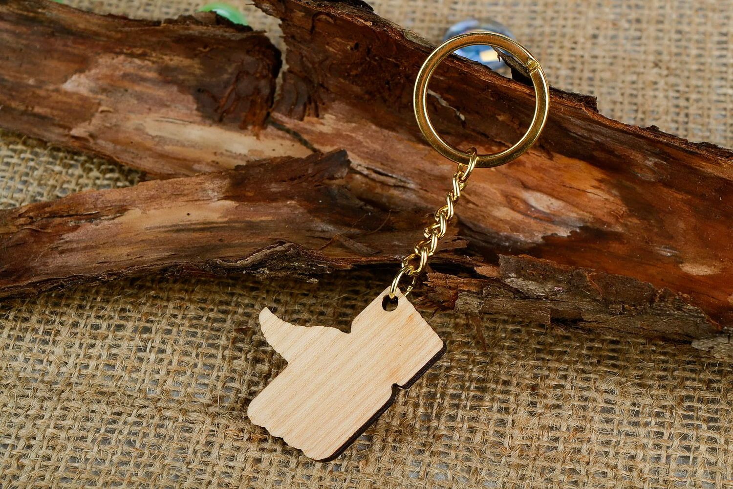 Wooden key chain Like photo 1