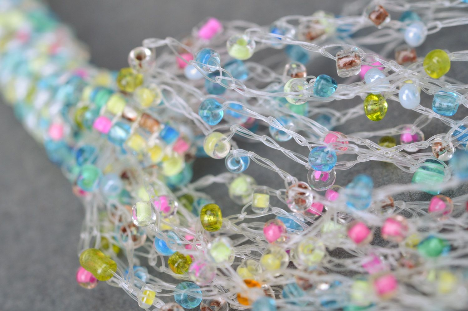 Luftiges wunderschönes Designer Collier aus Glasperlen mit Sommer Looks foto 4