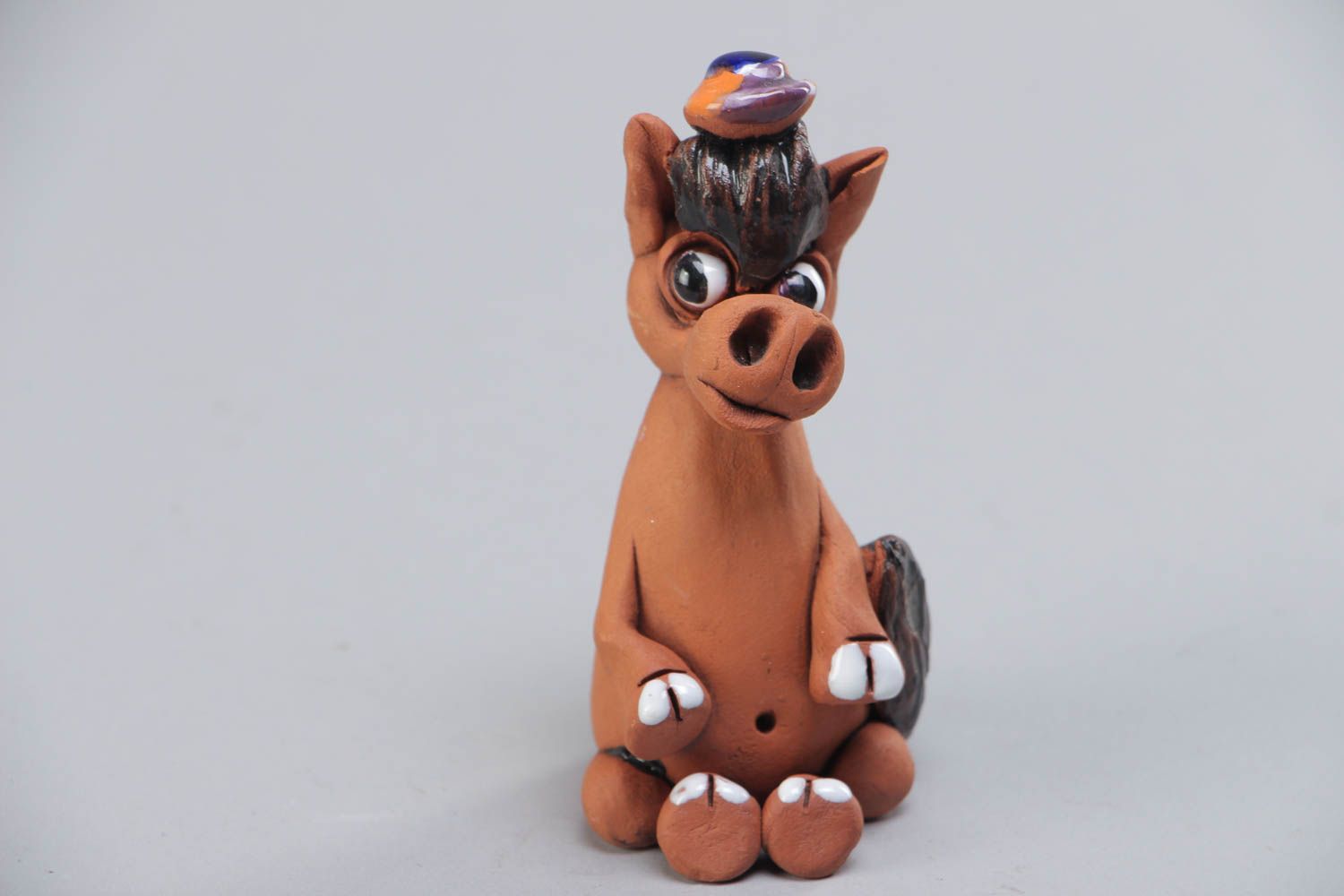 Braune handmade Pferd Figur aus Ton mit Acryl bemalt originell foto 2