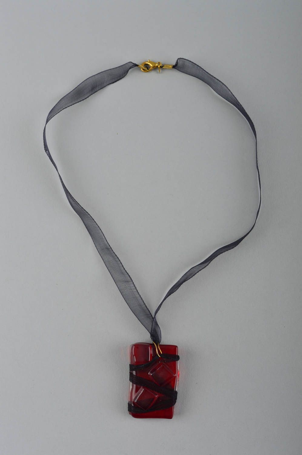 Handmade schöner Schmuck Glas Kettenanhänger Accessoire für Frauen rot  foto 3