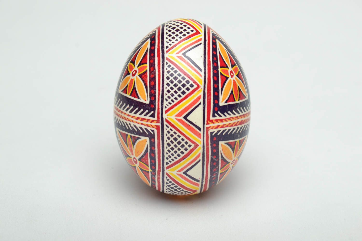 Easter egg hand painted with aniline dyes photo 3