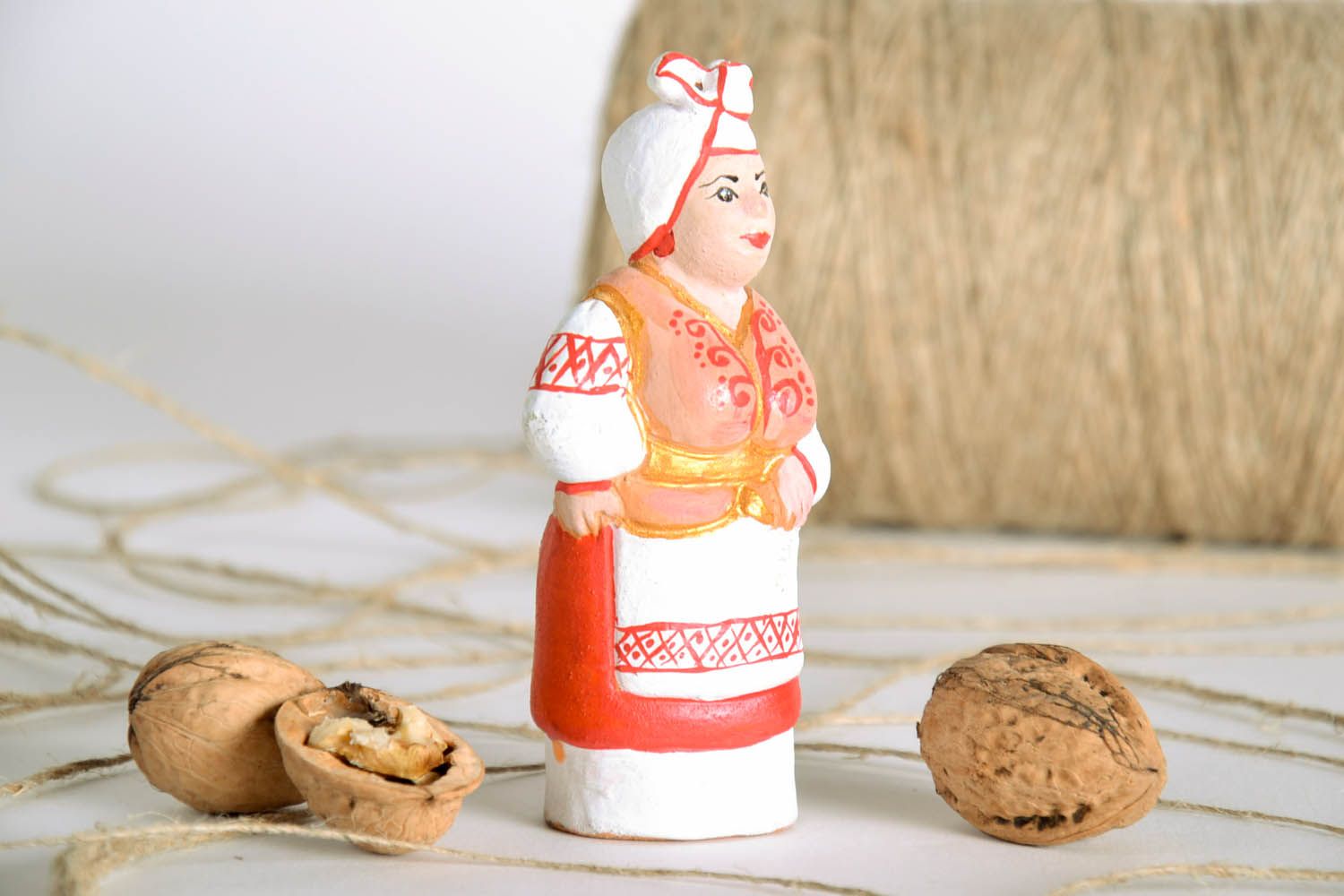 Ceramic figurine The Ukrainian Woman photo 1